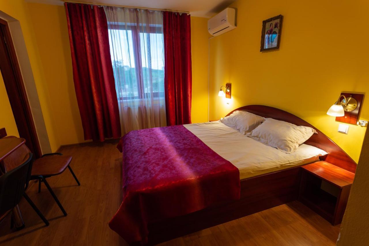 Pensiunea Casa Porojan Băile 1 Mai Zewnętrze zdjęcie